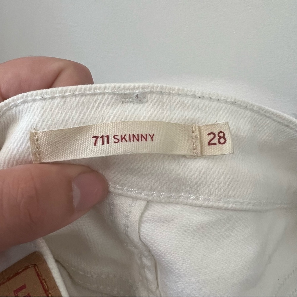 Levi’s 711 Skinny White Distressed Jeans - Picture 3 of 8